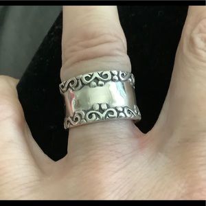 Vintage sterling silver size 5 1/4 ring